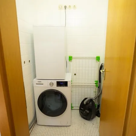 Lejlighed Gartenfewo Mit 2 Schlafzimmern Und 2 Wlan Homeofficeplaetzen Waschtrockner Sowie Smart-tv Und Kostenlose Parkplaetze *