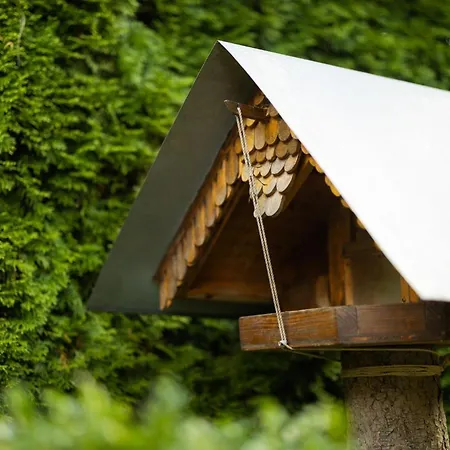 Gartenfewo Mit 2 Schlafzimmern Und 2 Wlan Homeofficeplaetzen Waschtrockner Sowie Smart-tv Und Kostenlose Parkplaetze