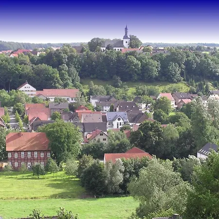 アパート Gartenfewo Mit 2 Schlafzimmern Und 2 Wlan Homeofficeplaetzen Waschtrockner Sowie Smart-tv Und Kostenlose Parkplaetze *